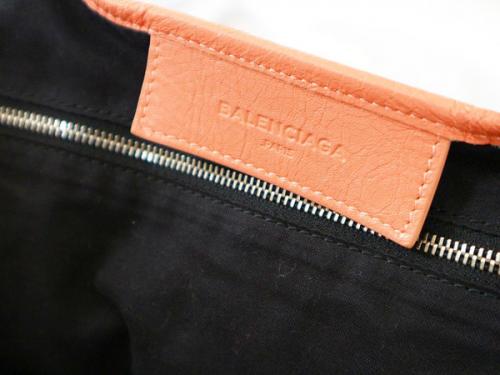 バレンシアガのNAVY CABAS S