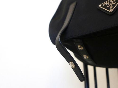 ナイロンメッセンジャーバッグの与野