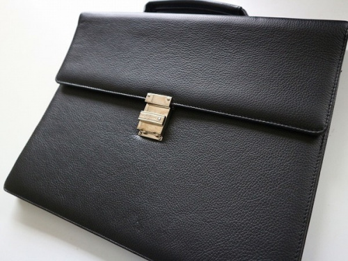 キャリアファッションのMONTBLANC