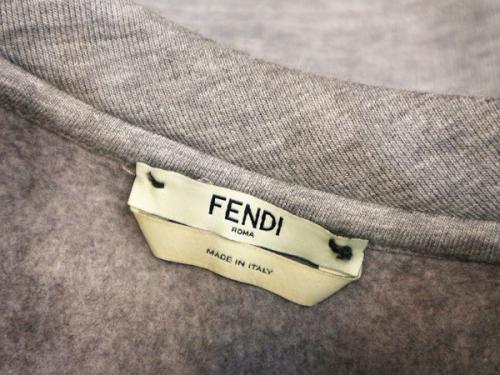 ロゴプリントスウェット