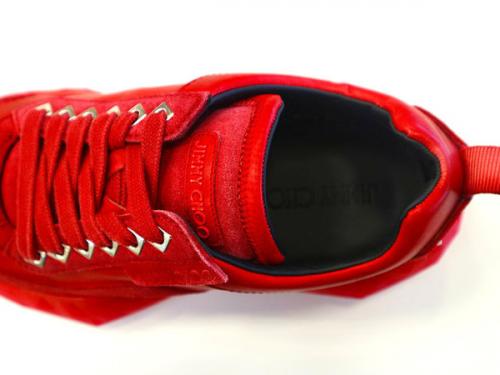 スニーカーの与野