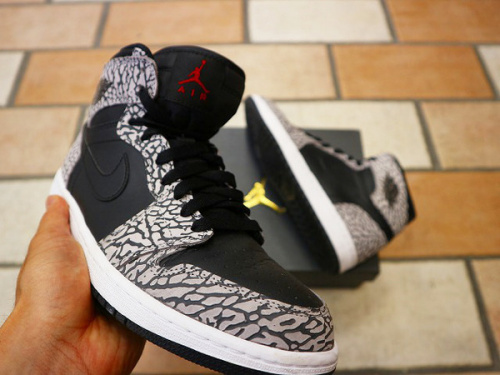 スニーカーのNIKE