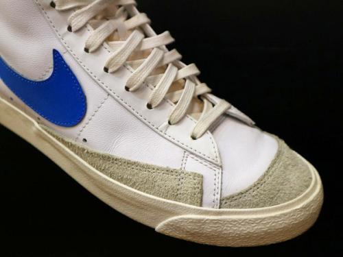 ナイキのレザー ミッド '77 ビンテージ