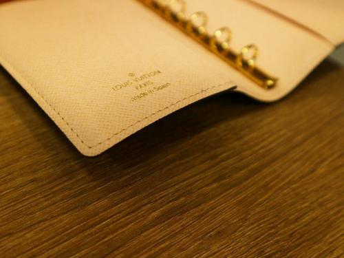 LOUIS VUITTON 　のルイ ヴィトン　