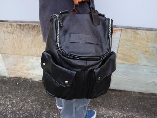 フェリージのレザーリュック