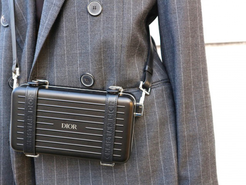 コラボ・別注アイテムのdior