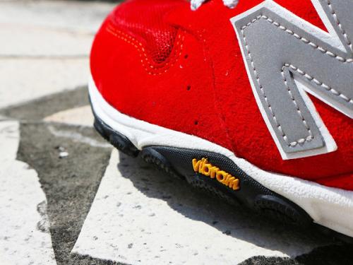 ニューバランスのML72AC