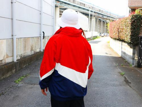 ナイキのアノラックジャケット