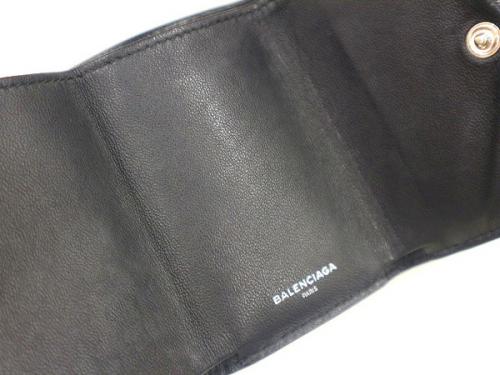 バレンシアガのウォレット