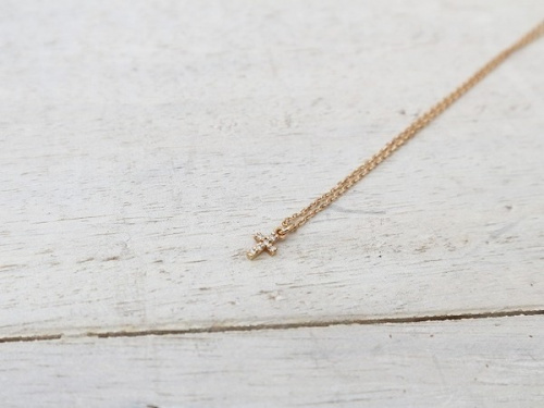 ラグジュアリーブランドのagete