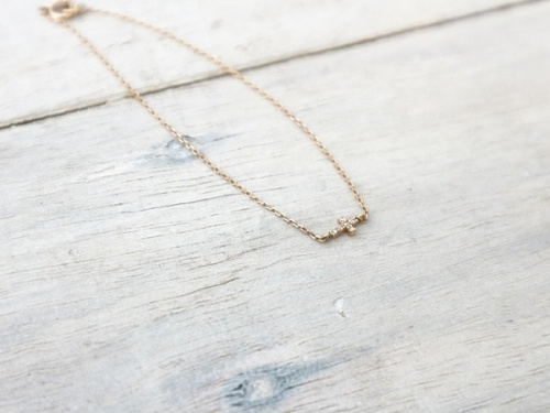 ラグジュアリーブランドのagete