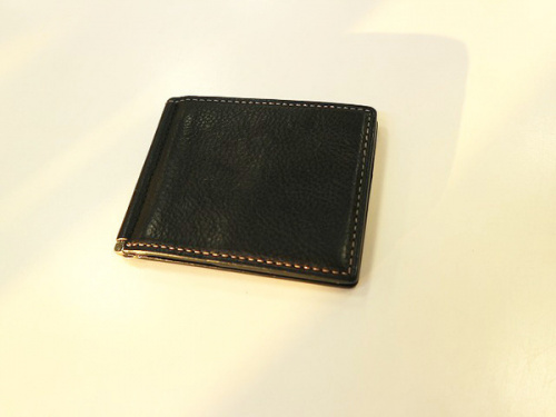 キャリアファッションの土屋鞄