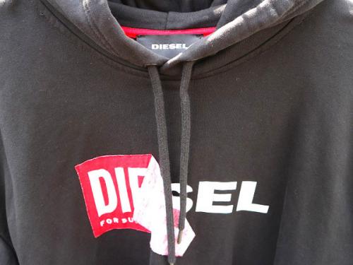ディーゼルのパーカー