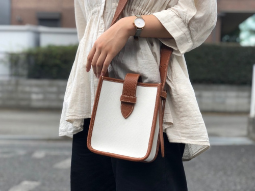 コラボ・別注アイテムのVASIC×TOMORROWLAND