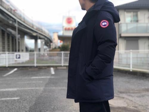 ダウンジャケットの与野