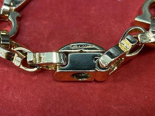 Salvatore Ferragamoのサルヴァトーレ フェラガモ