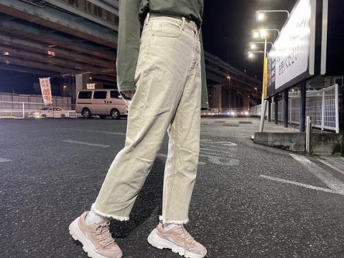 レアアイテムのBLACK by moussy