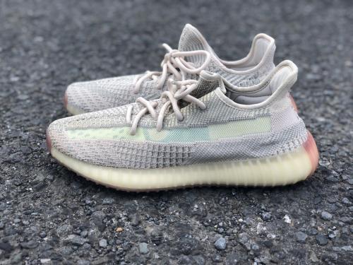 adidasのアディダス