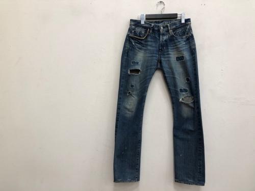 デニムパンツの与野