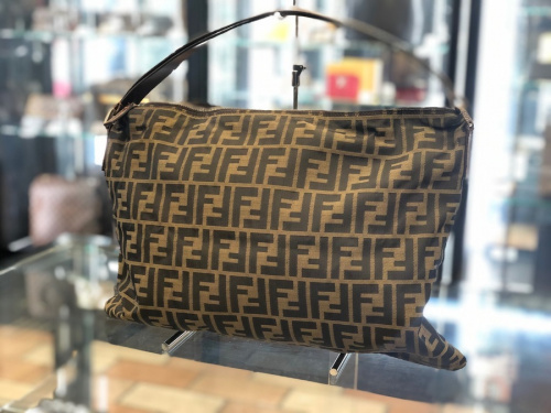 ヴィンテージアイテムのFENDI