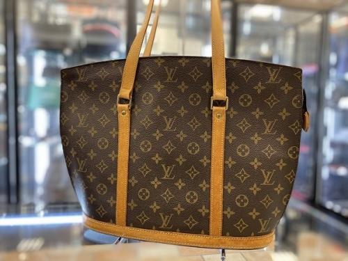 LOUIS VUITTON 　のルイ ヴィトン　