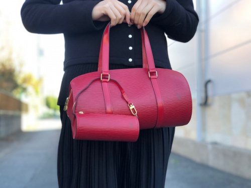 ラグジュアリーブランドのLOUIS VUITTON 　