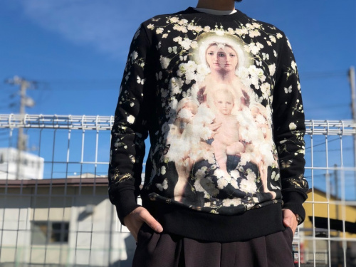 ラグジュアリーブランドのGIVENCHY