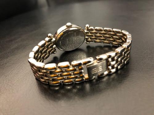 バレンシアガの腕時計