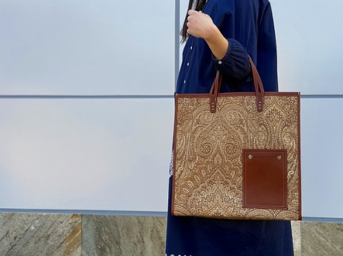 レアアイテムのA VACATION