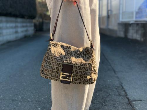 フェンディのショルダーバッグ