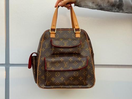 LOUIS VUITTON 　のルイ ヴィトン　