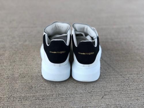 アレキサンダー マックイーンのスニーカー