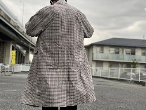 オーラリーのステンカラーコート