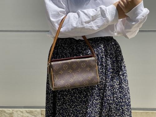 ルイ ヴィトン　のハンドバッグ