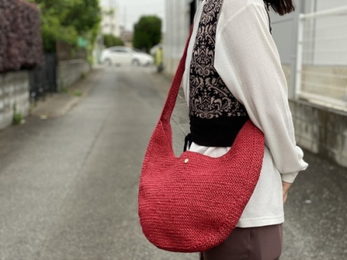 レアアイテムのHELEN KAMINSKI