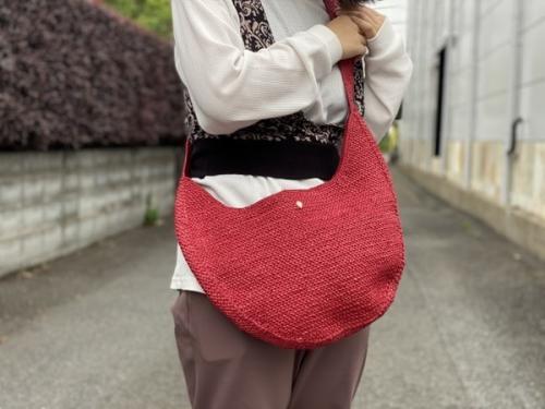 ヘレンカミンスキーのラフィアショルダーバッグ