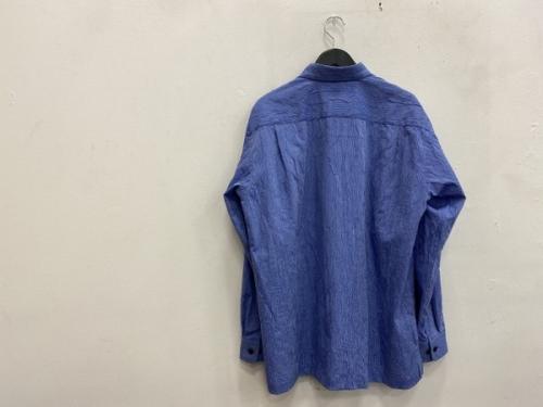 イッセイミヤケメンのシャツ