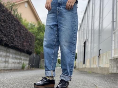 ナゴンスタンスのデニムパンツ
