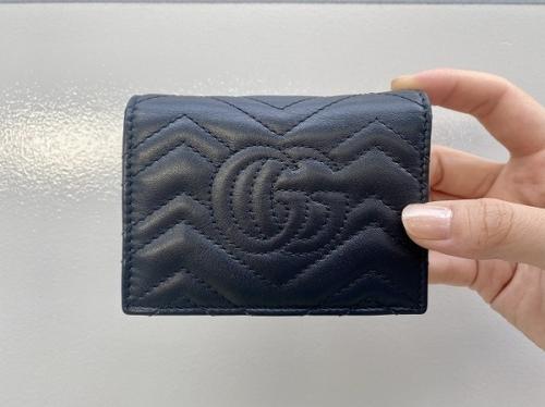 グッチの二つ折り財布