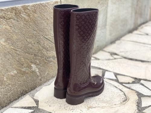 LOUIS VUITTON 　のルイ ヴィトン　