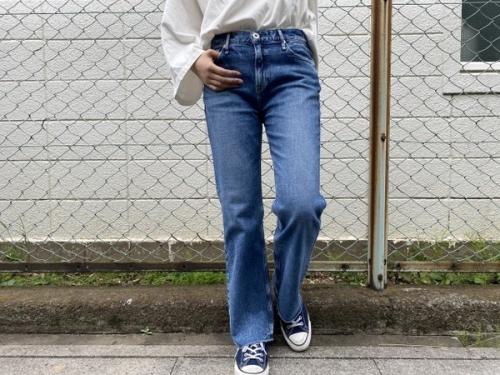 デニムパンツの与野