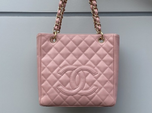 ラグジュアリーブランドのCHANEL