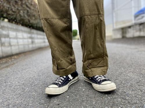 カーゴパンツの与野