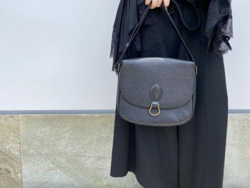 ルイヴィトンのショルダーバッグ