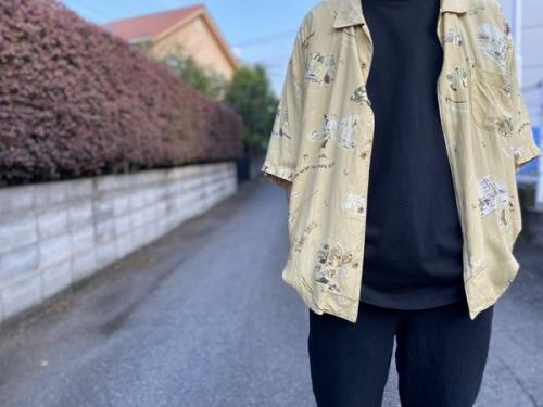 アロハシャツの与野