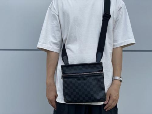 LOUIS VUITTON 　のルイ ヴィトン　