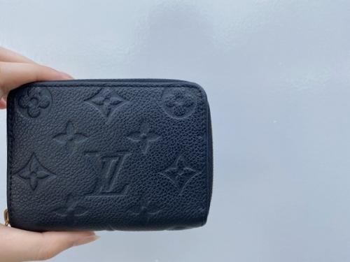 LOUIS VUITTON 　のルイ ヴィトン　