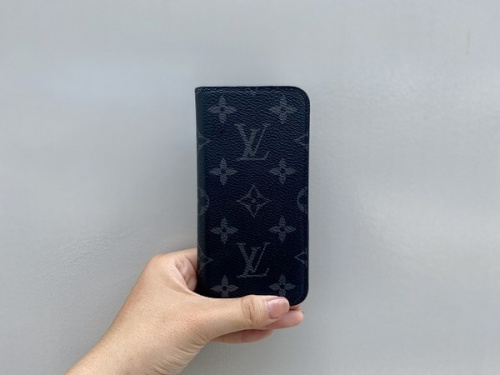 ラグジュアリーブランドのLOUIS VUITTON 　