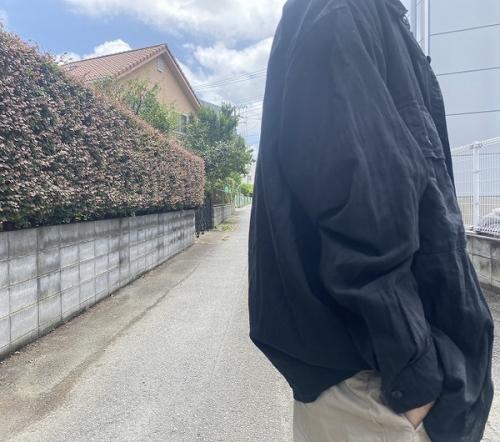 コモリのシャツ