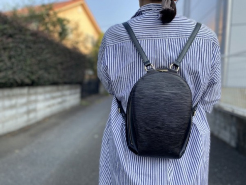 ラグジュアリーブランドのLOUIS VUITTON 　